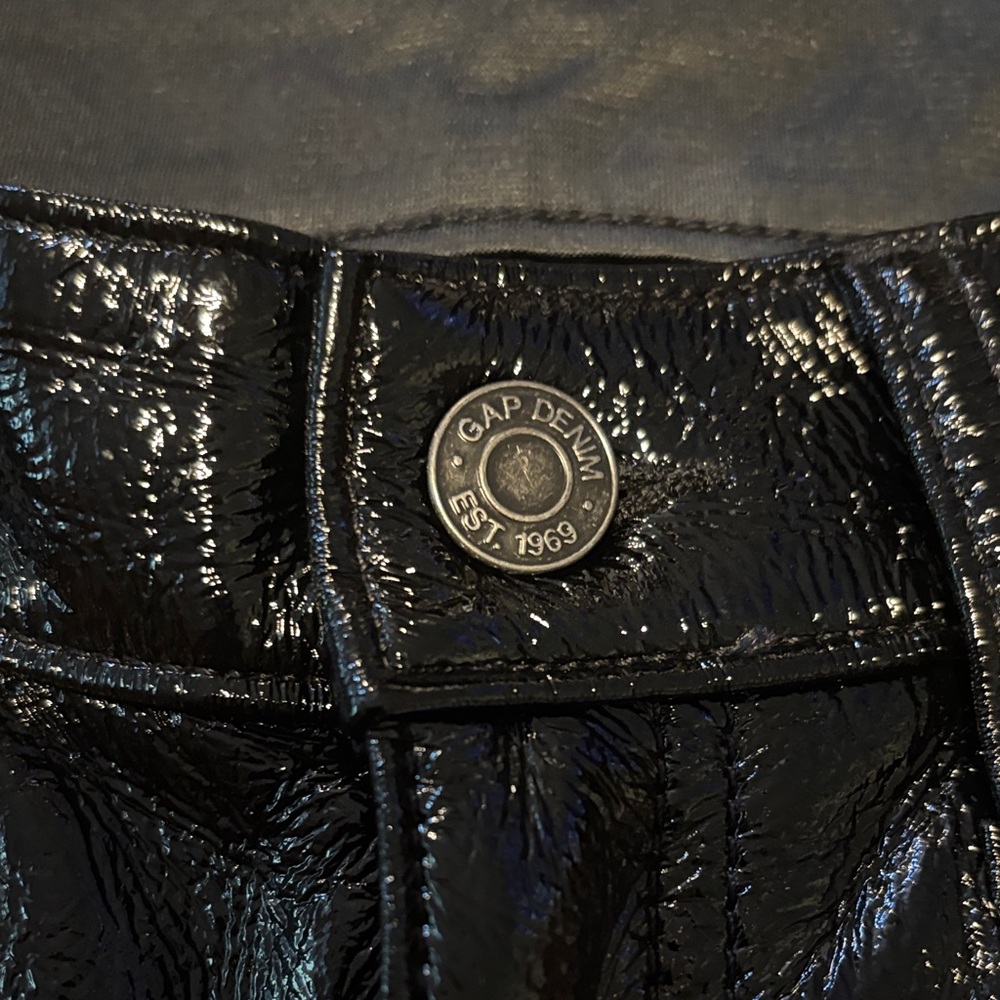 GAP-Shimmering Black Women's Vegan Leather Pants - Picture 2 of 4